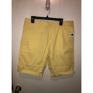 NWT Gap Classic Khakis Mens SZ 34 Pastel Yellow Inseam 11" Cotton NEW